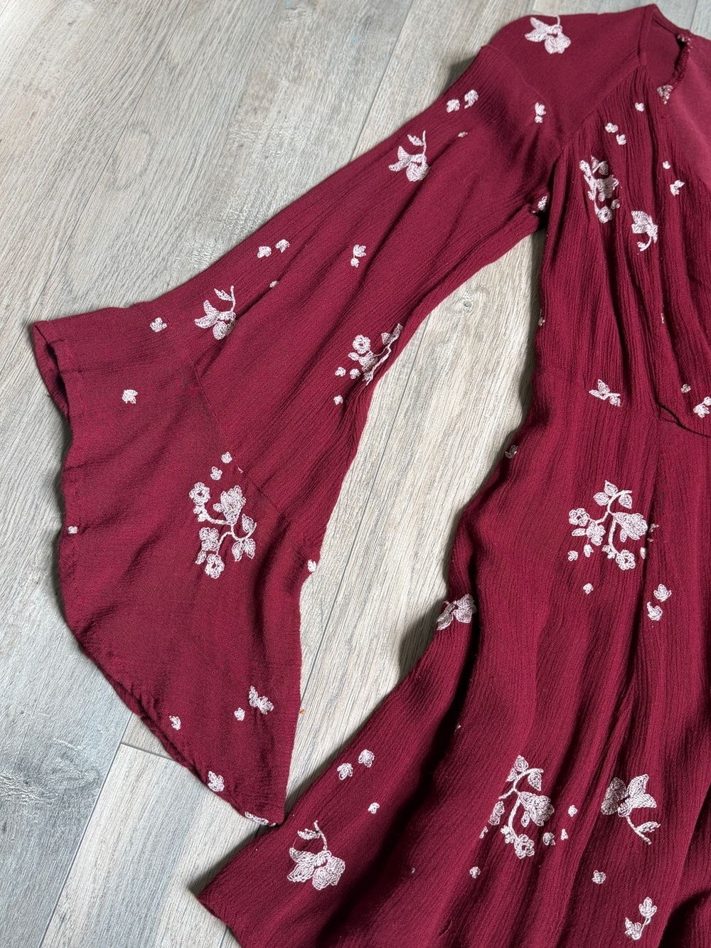 Free People Floral Embroidered Mini Dress in Burgundy Size 2 - Picture 5 of 8